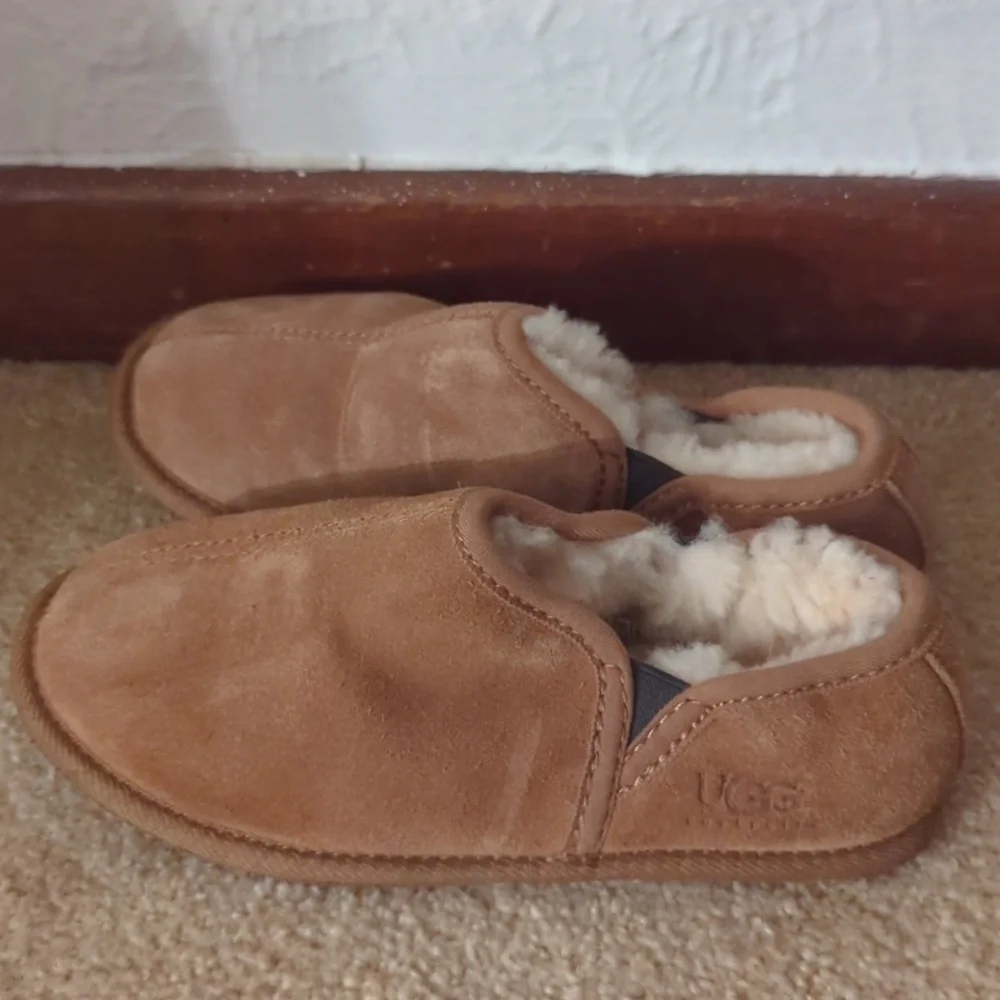 Ugg Scuff Romeo II Slipper size 1